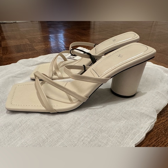 Zara new with tags white heels. - Picture 4 of 4